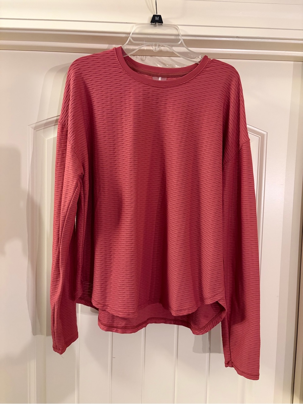Relaxed Ribbed Long-Sleeve Crewneck Top in Dusty Rose